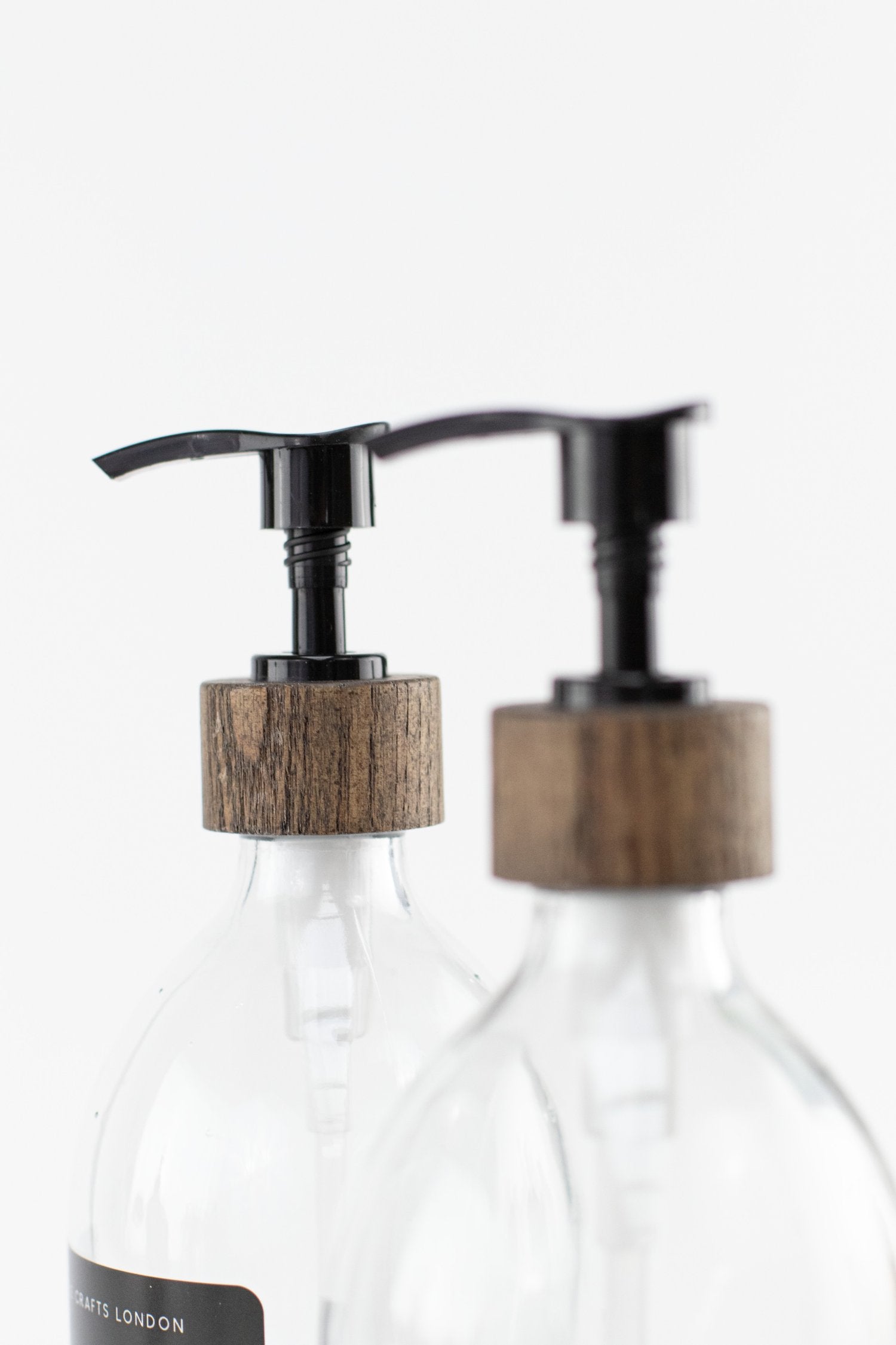 500ml Amber Glass Bottle with Dark Wood Pump (White Label) - Little Crafts London