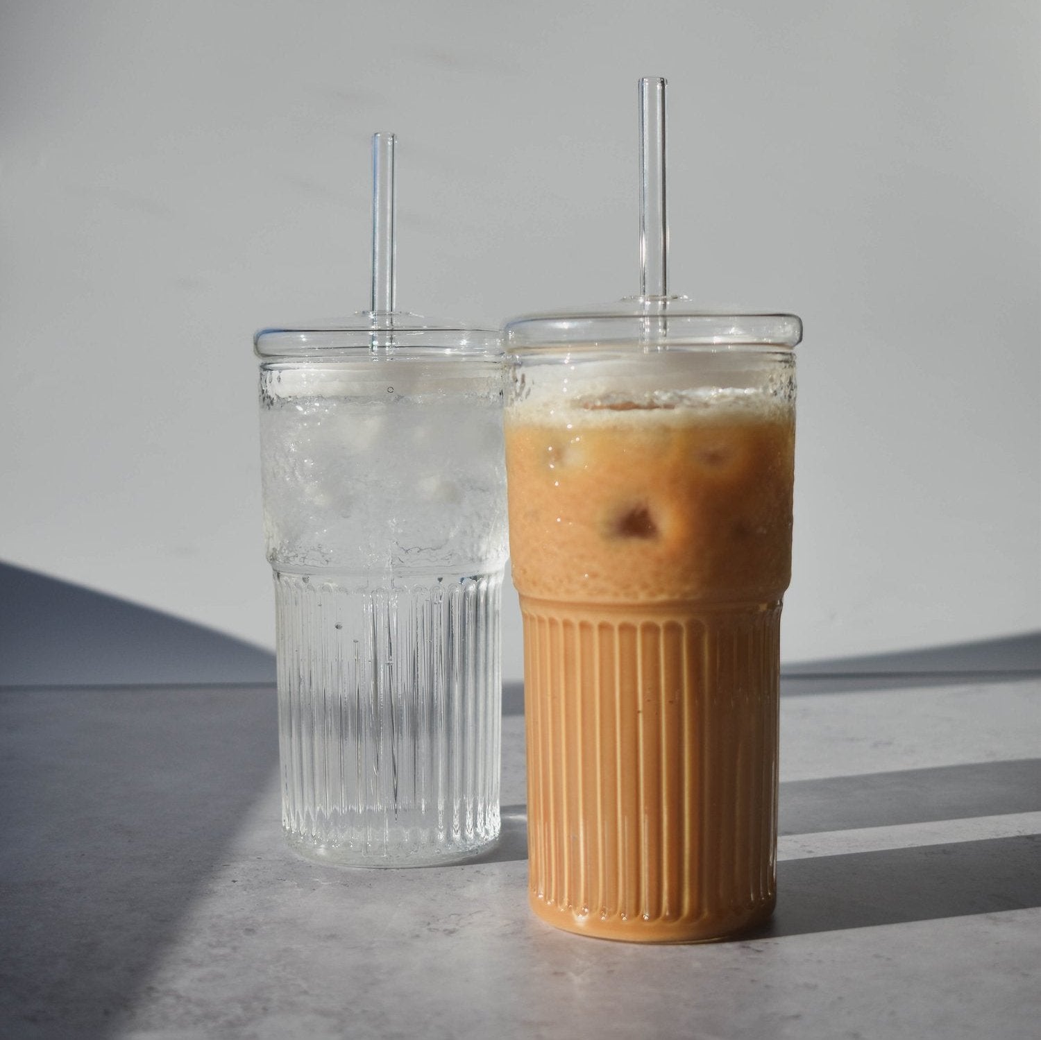 Ribbed Glass Tumbler with lid and straw 500 ML