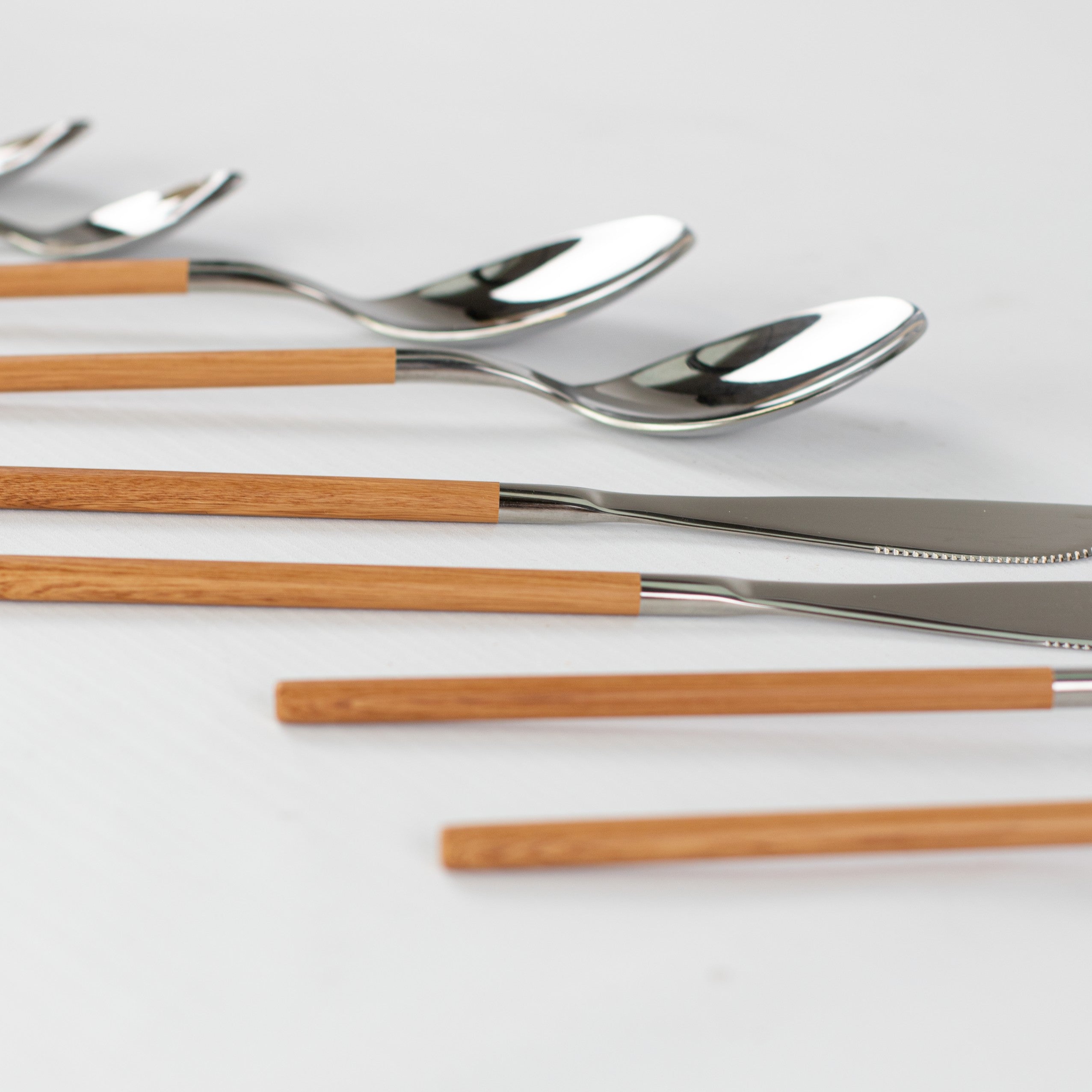 Pack of Teaspoons with Wood Effect (Pack of 4)