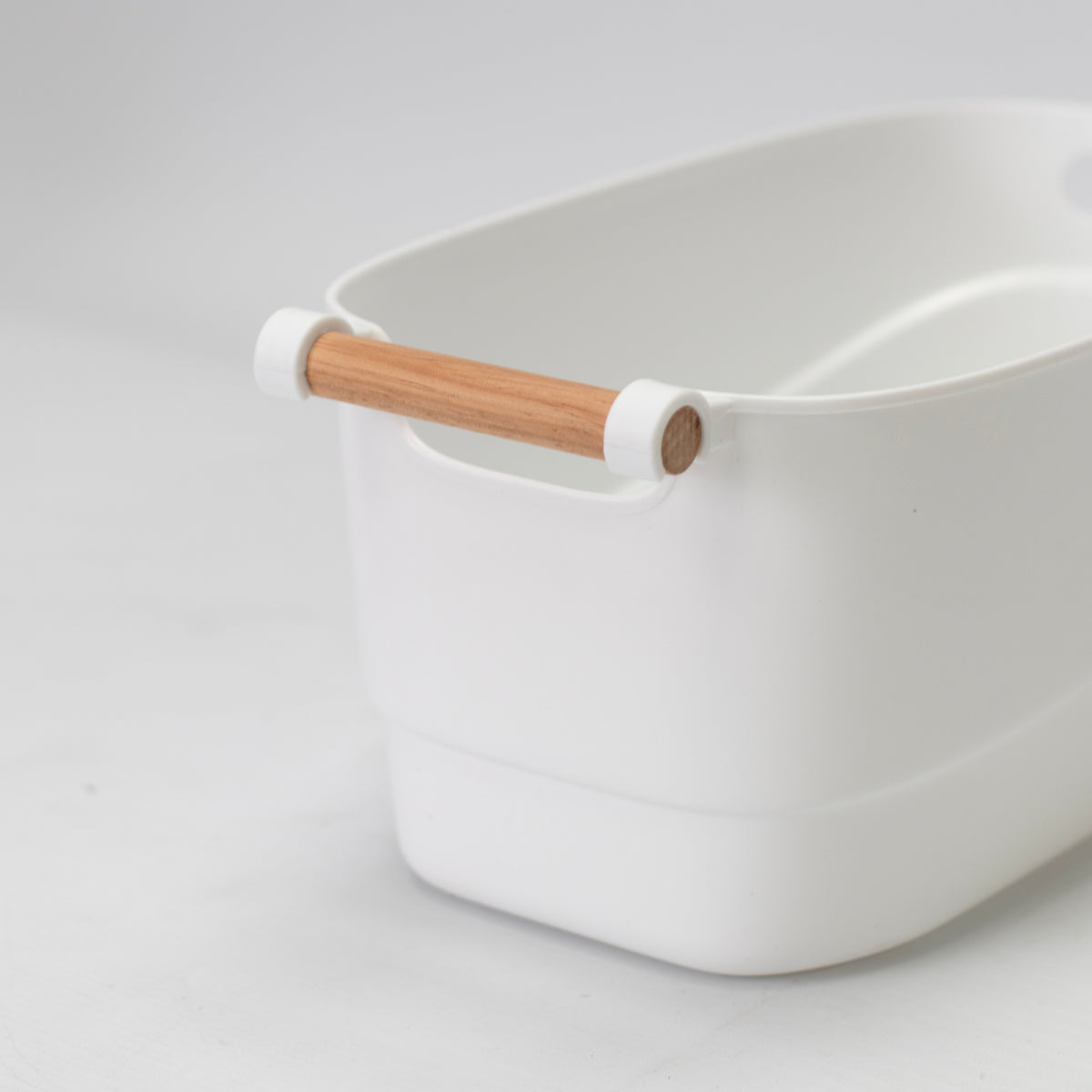Medium White Plastic Basket with Bamboo Handle